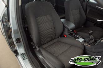 Ford Mondeo 2.0-16V Limited Clima Navi picture 19