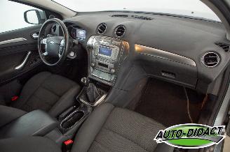 Ford Mondeo 2.0-16V Limited Clima Navi picture 17