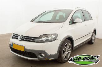 Vaurioauto  passenger cars Volkswagen Golf Cross 1.2 TSI Clima 2011/2
