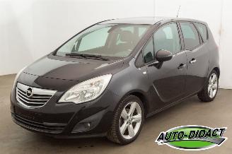 Schadeauto Opel Meriva 1.4 Cosmo Clima 127.518 km 2011/8