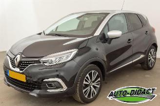 Vaurioauto  passenger cars Renault Captur 1.2 TCe INITIALE PANO Leder Camera Clima Navi 2018/6
