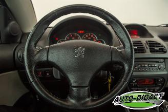 Peugeot 206 CC 2.0-16V Clima Leder picture 5