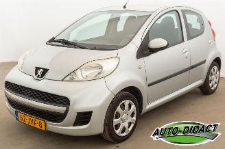 krockskadad bil auto Peugeot 107 1.0-12V 102.196 km Airco Sublime 2009/9