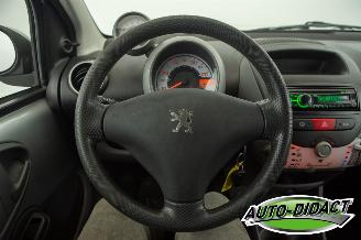 Peugeot 107 1.0-12V 102.196 km Airco Sublime picture 5