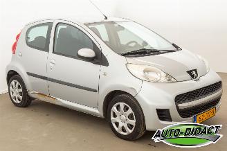 Peugeot 107 1.0-12V 102.196 km Airco Sublime picture 2