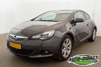 krockskadad bil auto Opel Astra GTC 1.4 Airco Turbo Sport 2013/2