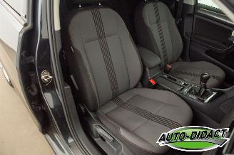 Volkswagen Golf 1.2 TSI Clima Connected Series picture 23