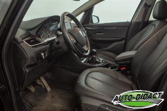 BMW 2-serie 216d Active Tourer Leder Pano Navi Clima picture 28
