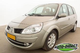 krockskadad bil auto Renault Grand-scenic 2.0-16V Navi Clima 7p. Tech Line 2007/9