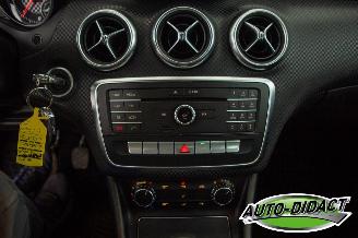 Mercedes A-klasse 180d Airco Navi Half Leder picture 11