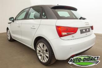 Audi A1 1.6 TDI Airco Navi Ambition picture 3