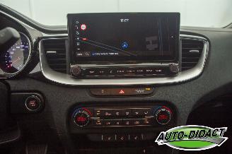 Kia Ceed 1.5 T-GDi Automaat Motorschade MHEV DynamicPlusLine picture 11