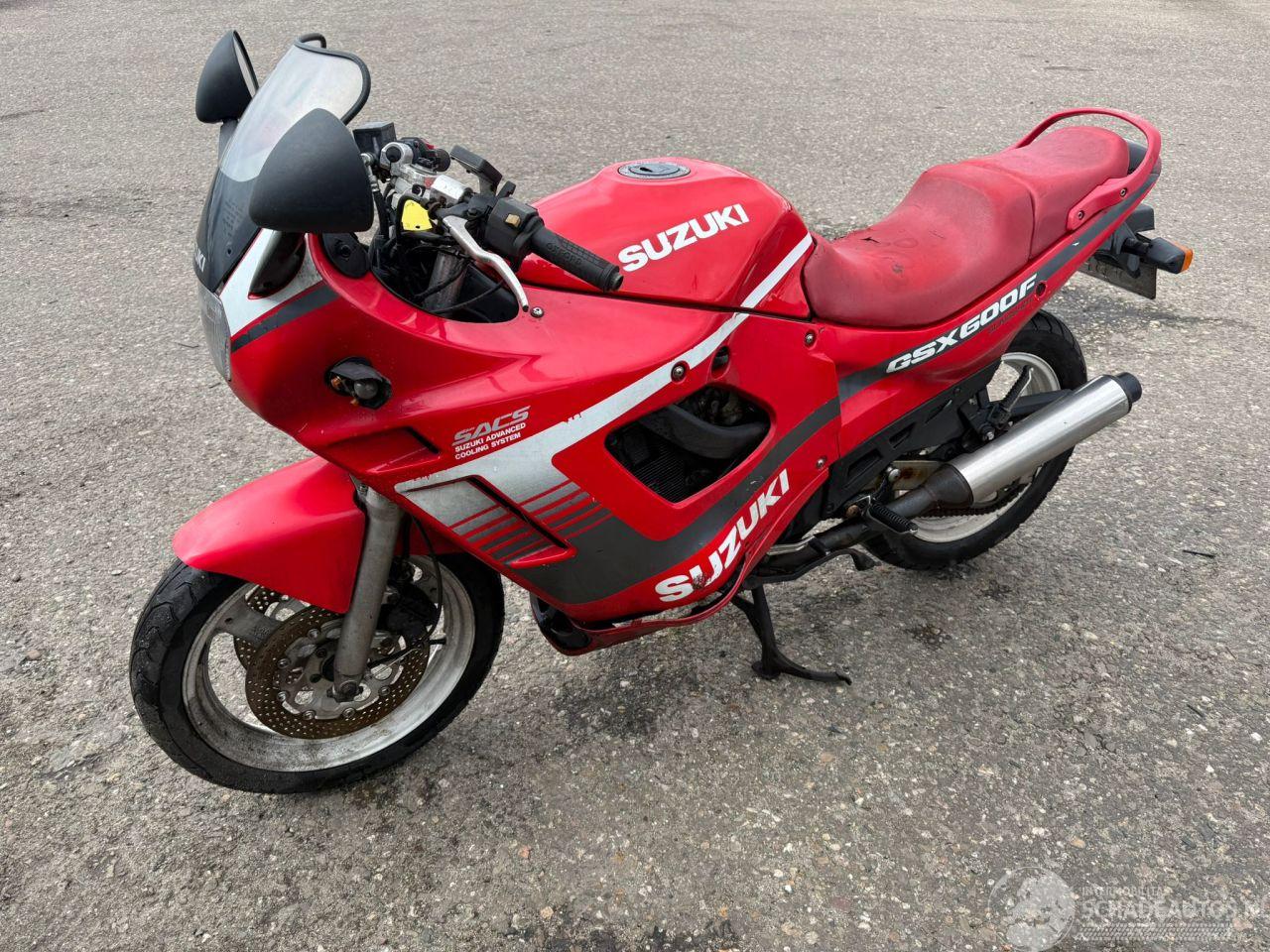 Suzuki GSX 600 F