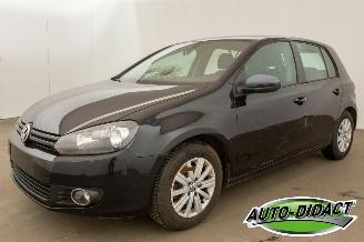 krockskadad bil auto Volkswagen Golf 1.2 TSI Clima BRANDSCHADE Trendline 2012/6