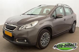 skadebil auto Peugeot 2008 1.6 VTi Airco Navi Active 2014/6