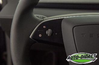 Tesla Model Y Premium 75 kWh Long Range AWD verrijdbaar picture 12
