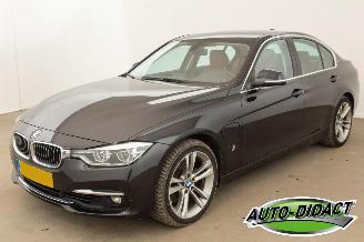 Coche accidentado BMW 3-serie 330e Automaat Navi Leder Centennial High Executive 2016/12
