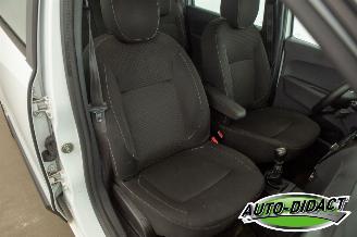 Dacia Lodgy 1.3 TCe Comfort 7p. Motorschade picture 19