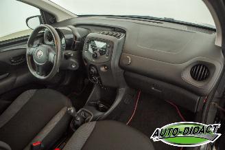 Toyota Aygo 1.0 VVT-i X-Now Airco inruil auto picture 15