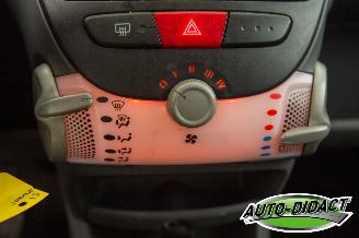 Toyota Aygo 1.0-12V Comfort Navigator picture 8