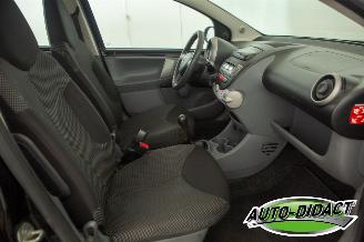 Toyota Aygo 1.0-12V Comfort Navigator picture 15
