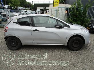 Peugeot 208 208 I (CA/CC/CK/CL) Hatchback 1.0 Vti 12V PureTech (EB0(ZMZ)) [50kW]  =
(03-2012/12-2019) picture 7