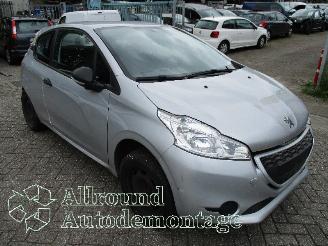 Peugeot 208 208 I (CA/CC/CK/CL) Hatchback 1.0 Vti 12V PureTech (EB0(ZMZ)) [50kW]  =
(03-2012/12-2019) picture 2