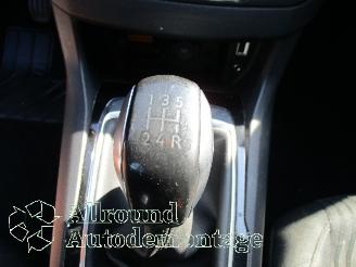 Peugeot 308 308 SW (L4/L9/LC/LJ/LR) Combi 5-drs 1.2 12V e-THP PureTech 110 (EB2DT(=
HNZ)) [81kW]  (03-2014/12-2021) picture 11