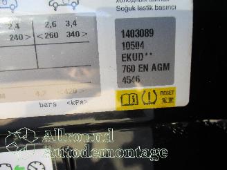 Peugeot 308 308 SW (L4/L9/LC/LJ/LR) Combi 5-drs 1.2 12V e-THP PureTech 110 (EB2DT(=
HNZ)) [81kW]  (03-2014/12-2021) picture 12