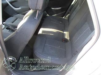 Opel Astra Astra J (PC6/PD6/PE6/PF6) Hatchback 5-drs 1.4 Turbo 16V (A14NET(Euro 5=
)) [88kW]  (10-2010/10-2015) picture 13