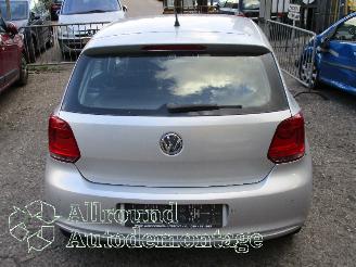 Volkswagen Polo Polo V (6R) Hatchback 1.2 12V BlueMotion Technology (CGPA(Euro 5)) [51=
kW]  (06-2009/05-2014) picture 6