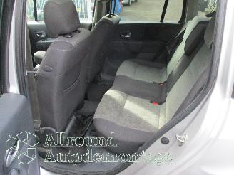 Renault Modus Modus/Grand Modus (JP) MPV 1.6 16V (K4M-801) [82kW]  (12-2004/12-2012)= picture 10