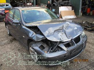 BMW 3-serie 3 serie (E90) Sedan 320i 16V (N46-B20B) [110kW]  (12-2004/08-2007) picture 2