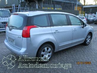 Peugeot 5008 5008 I (0A/0E) MPV 1.6 THP 16V (EP6CDT(5FV)) [115kW]  (09-2009/03-2017=
) picture 3