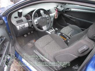Opel Astra Astra H GTC (L08) Hatchback 3-drs 2.0 16V Turbo (Z20LEL(Euro 4)) [125k=
W]  (03-2005/10-2010) picture 9