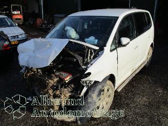 Sloopauto Volkswagen Touran Touran (1T3) MPV 2.0 TDI 16V 140 (CFHC) [103kW]  (05-2010/05-2015) 2015
