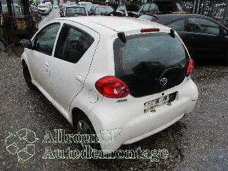 Toyota Aygo Aygo (B10) Hatchback 1.0 12V VVT-i (1KR-FE) [50kW]  (07-2005/05-2014) picture 4