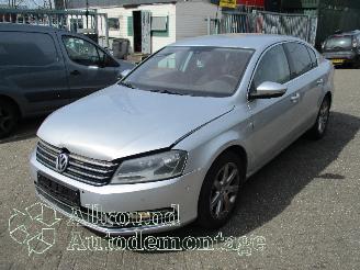Salvage car Volkswagen Passat Passat (3G2) Sedan 2.0 TDI 16V 150 (CRLB) [110kW]  (11-2014/03-2024) 2013