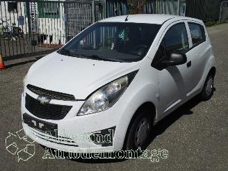 Salvage car Chevrolet Spark Spark (M300) Hatchback 1.0 16V Bifuel (LMT) [48kW]  (07-2010/12-2015) 2012