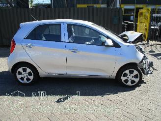 Kia Picanto Picanto (TA) Hatchback 1.2 16V (G4LA5) [63kW]  (09-2011/06-2017) picture 5