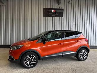 Damaged car Renault Captur Intens Automatic / R-Kamera / Navigation 2017/4