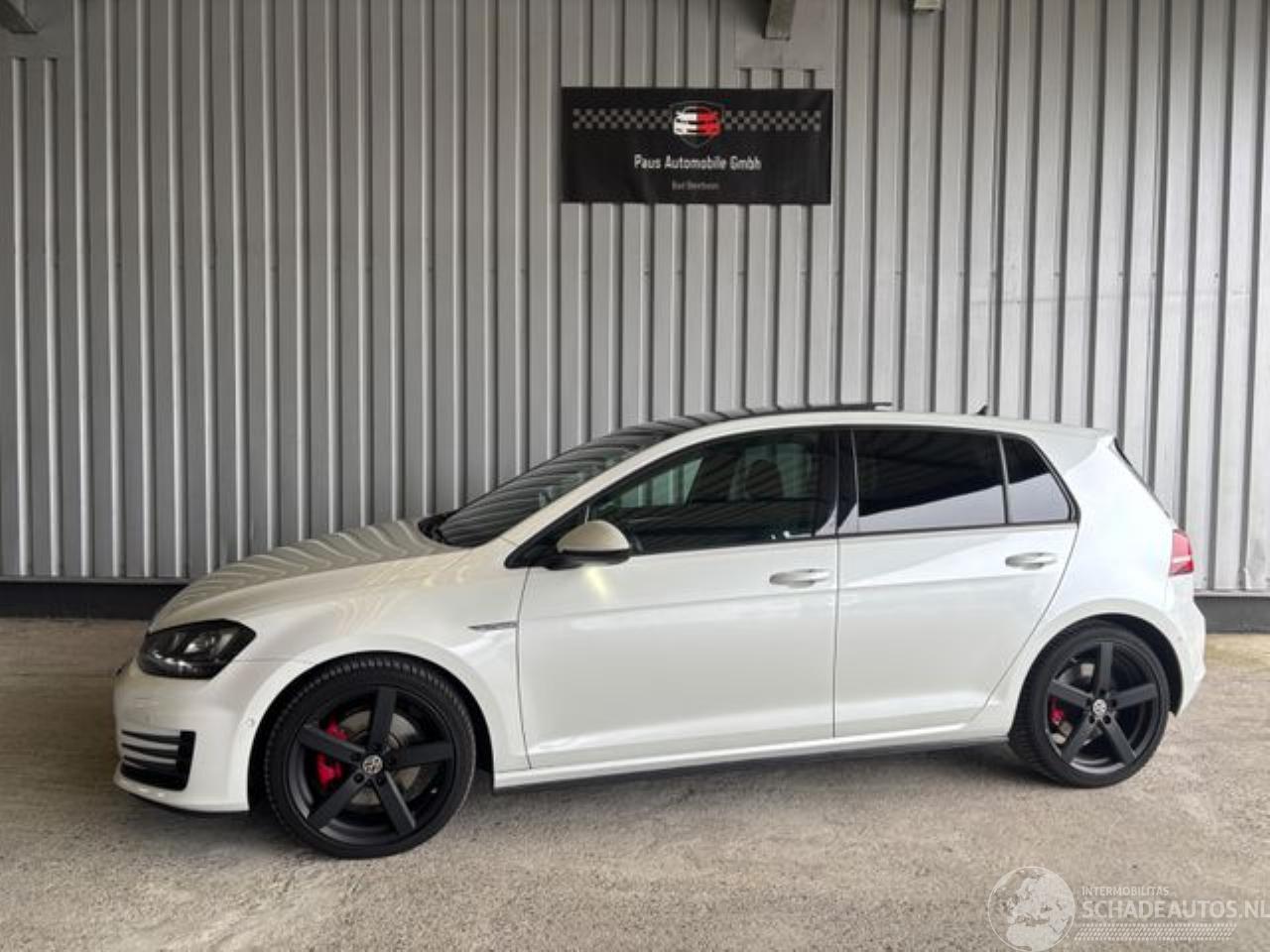 Volkswagen Golf VII Lim. GTD Panorama / Sound-System