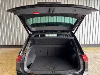 Volkswagen Tiguan R-Line 2.0 TSI 4Motion DSG / Panorama picture 14