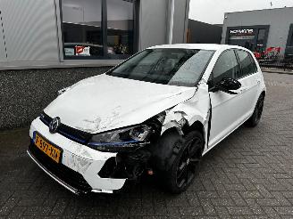 Volkswagen e-Golf e-Golf picture 50