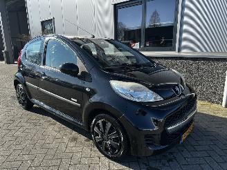 krockskadad bil auto Peugeot 107 1.0-12V Millesim 200 2010/10