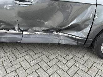 Volkswagen T-Roc 1.0 TSI Sport picture 16