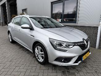 Coche accidentado Renault Mégane Estate 1.5 dCi Limited 2017/10