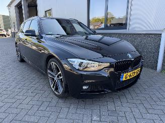 Schadeauto BMW 3-serie 318i M Sport Touring Corporate Lease 2019/11