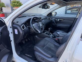 Nissan Qashqai 1.2 Premier Edition picture 26