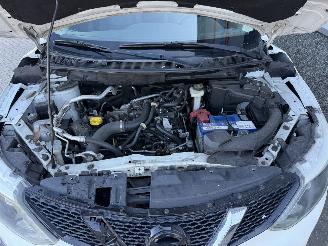 Nissan Qashqai 1.2 Premier Edition picture 34